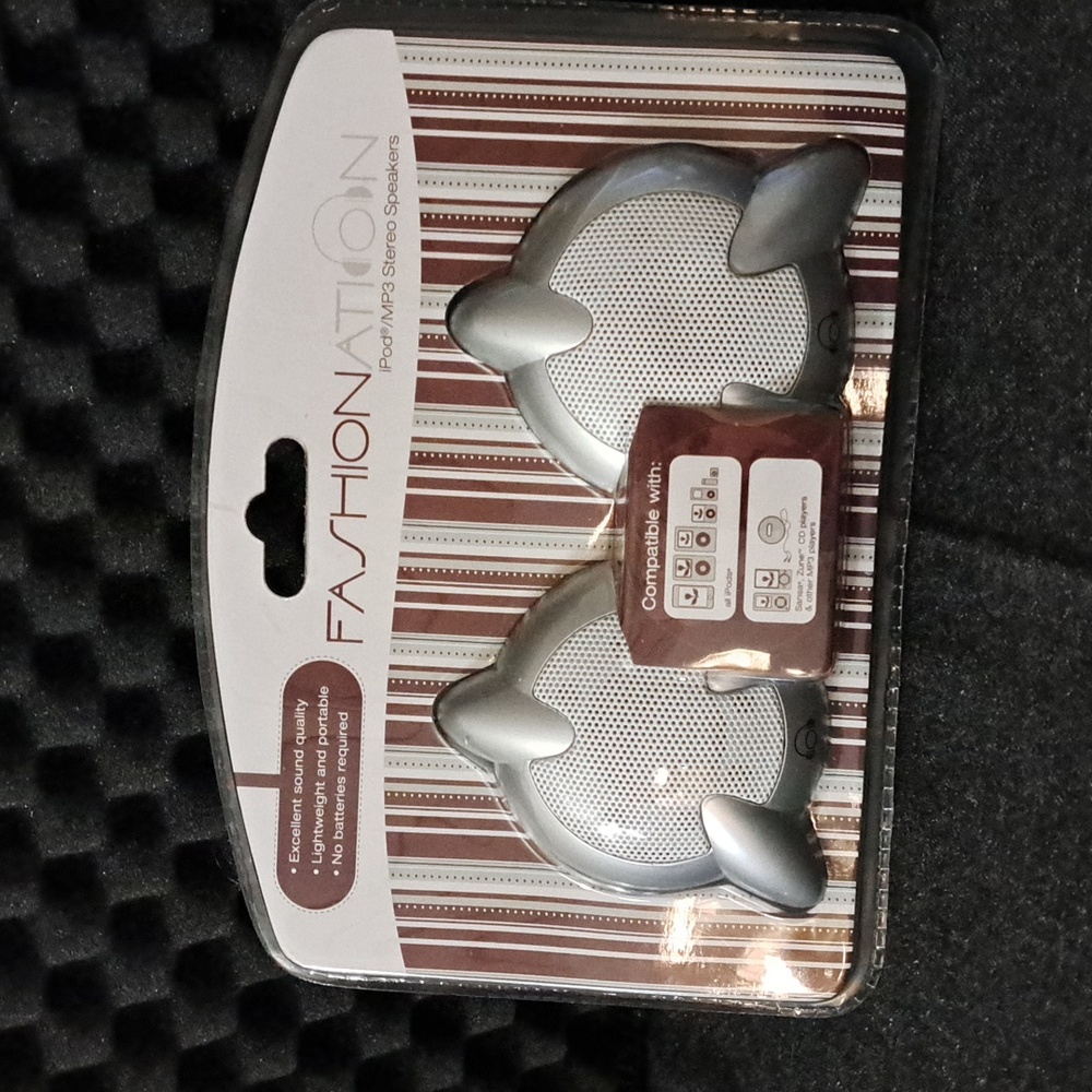 Stereo Speakers for IPOD MP3 or Notebook